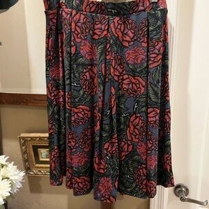 Multicolor Madison Dark Roses On Gray Background Womens X-LARGE Skirt
